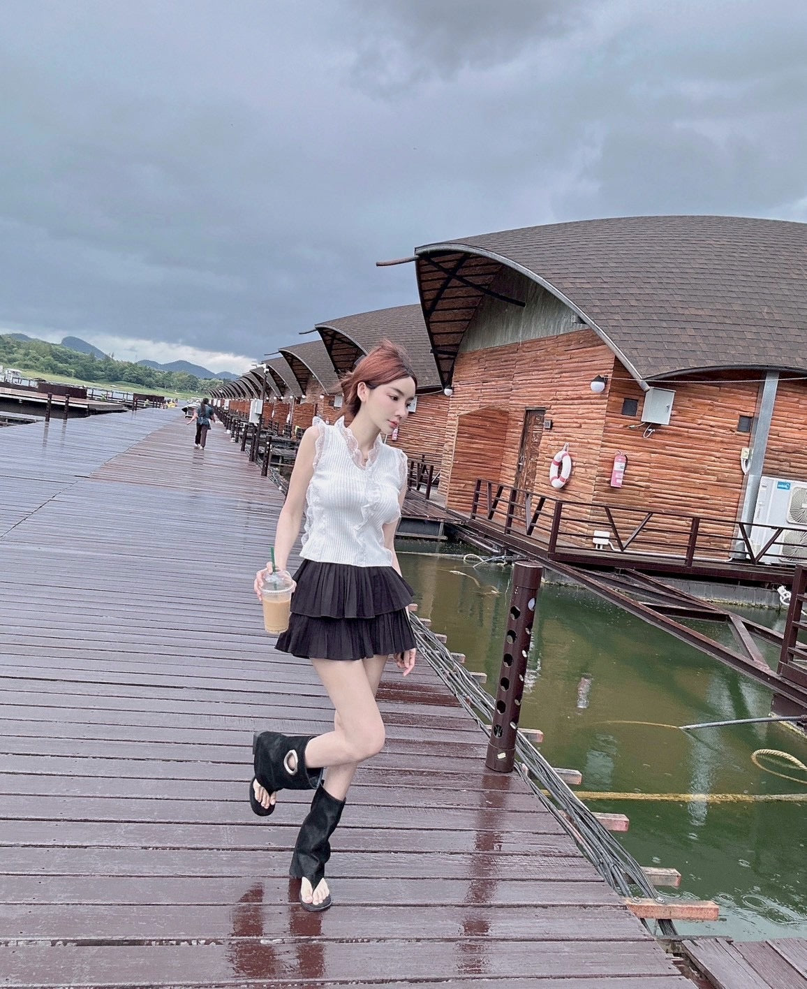 NENE> 蕾絲瀏海無袖冰絲衫 1015#