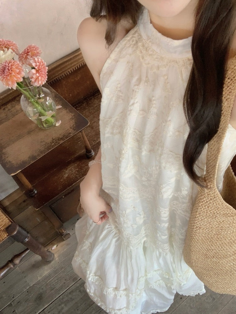 NENE> 木耳邊刺繡掛脖連衣裙 2338#