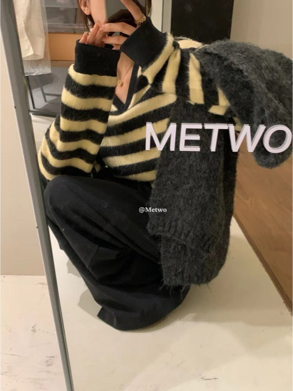 METWO>毛條紋V領毛衣 1802#