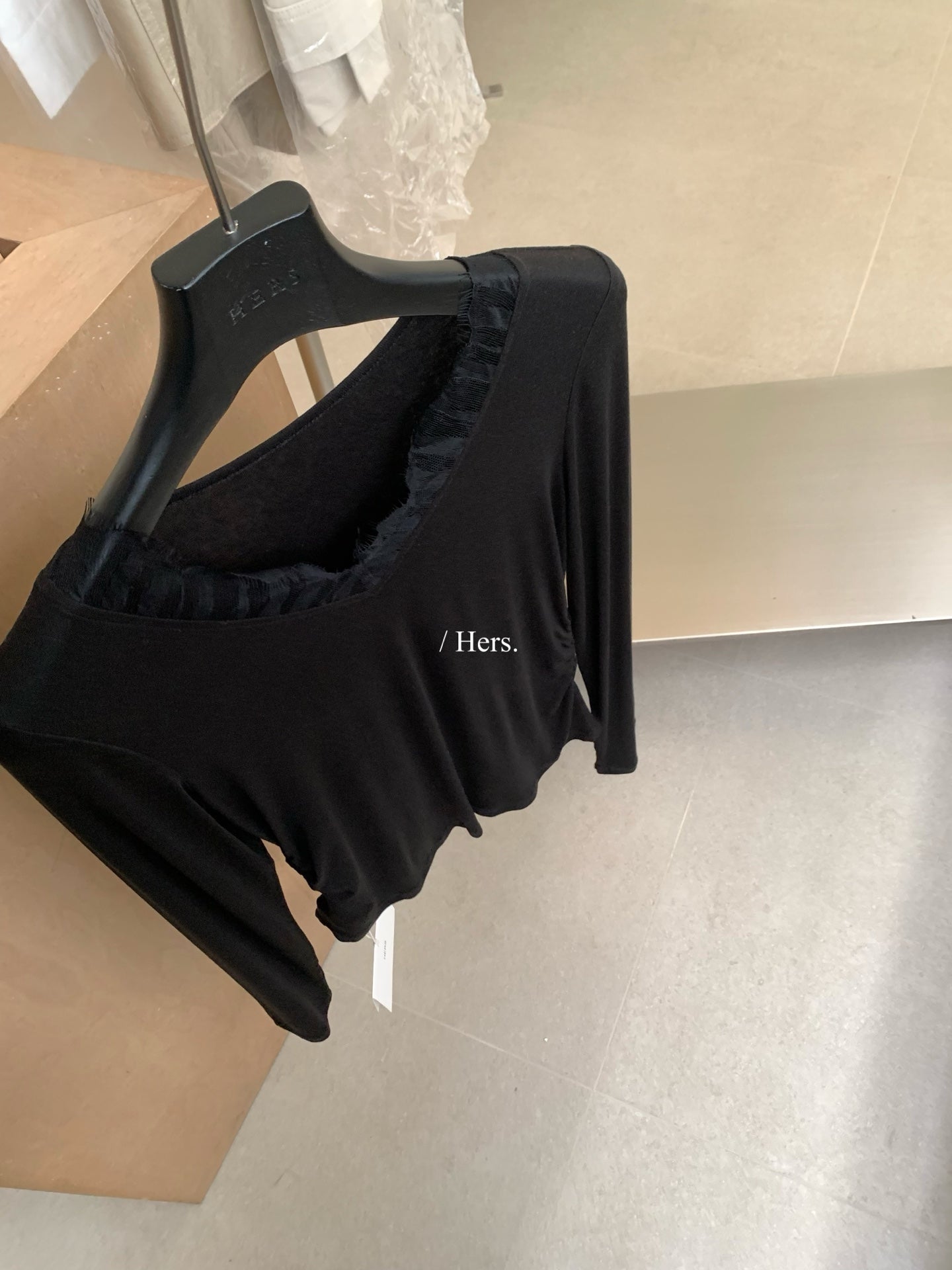 Hers - V領蕾絲打底衫 80107#