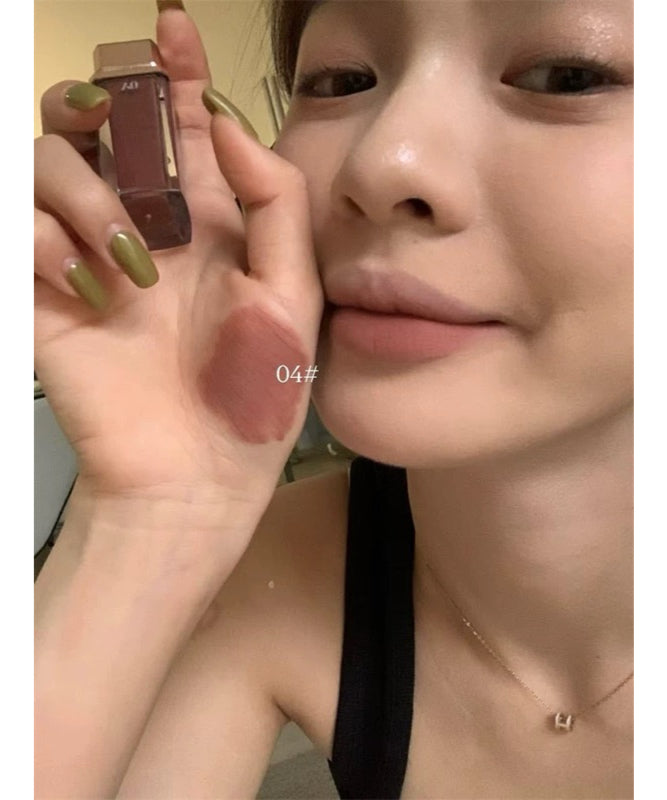 33愛用彩妝!monlyn唇釉 /Joocyee唇釉/腮紅 FLORTTE眼影/臥蠶筆04