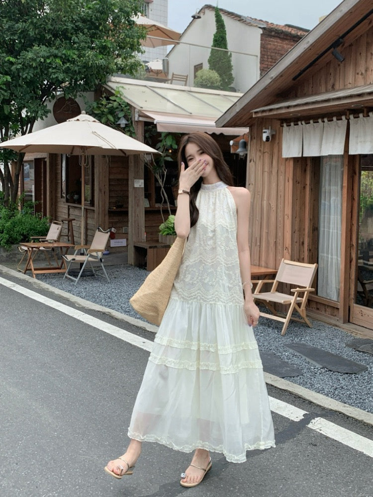 NENE> 木耳邊刺繡掛脖連衣裙 2338#