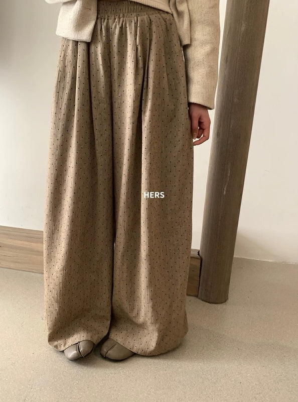 HERS> 奶茶波點休閒褲 20272#