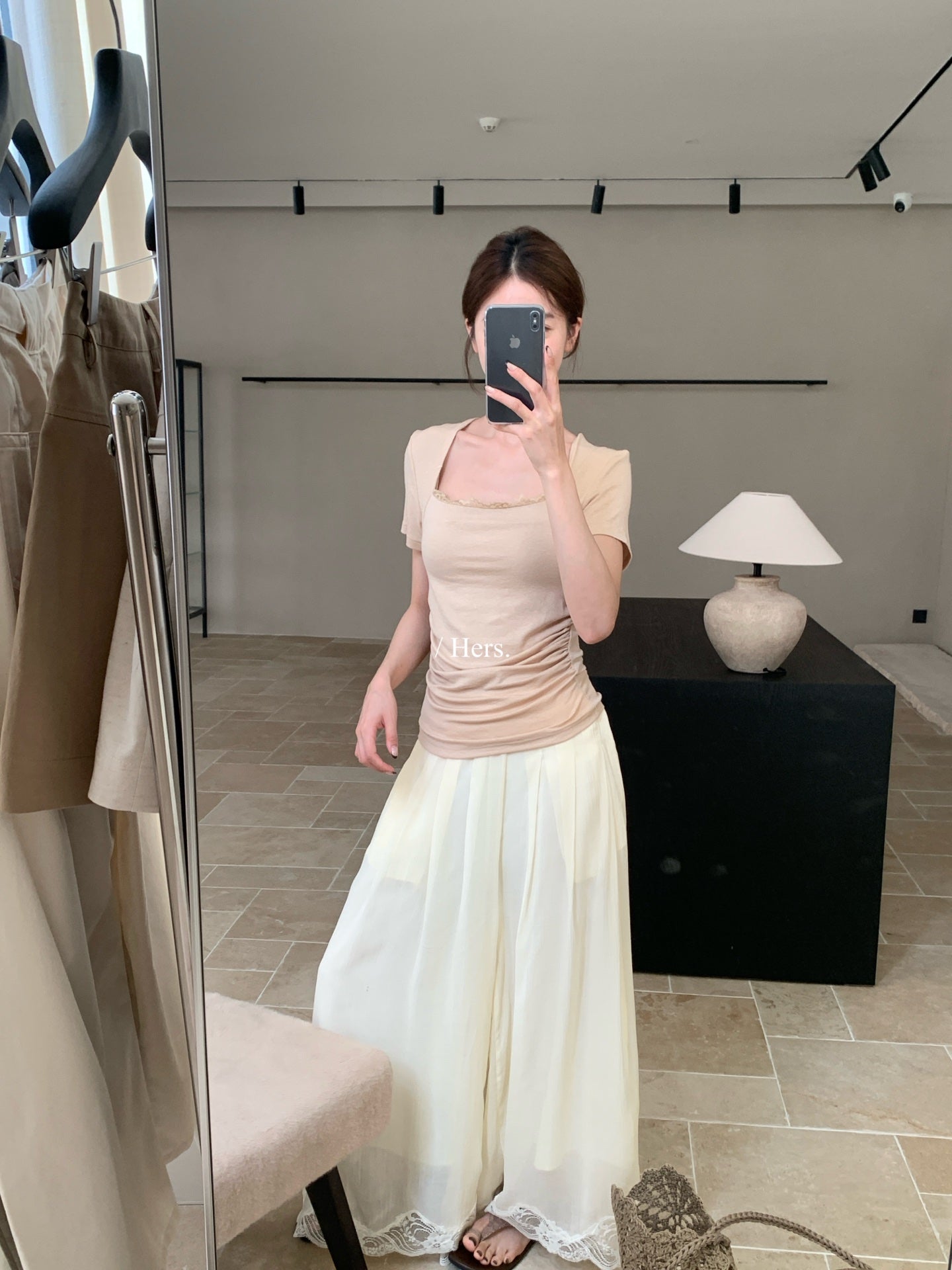 Hers - 蕾絲方領掐腰上衣&天絲飄飄褲   80696#