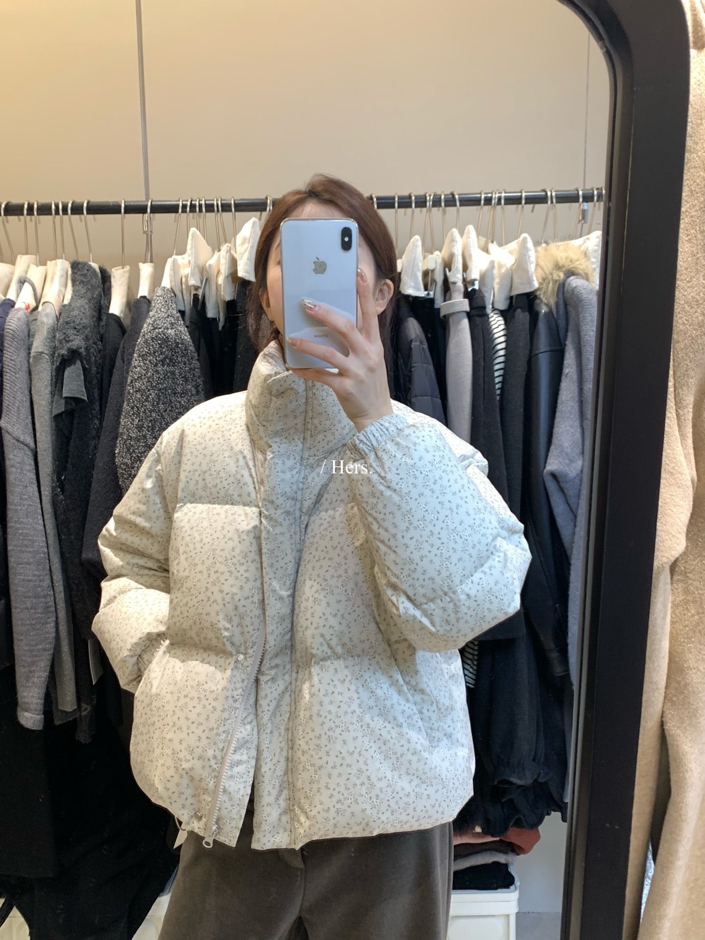 seeUbye - 奶杏柔霧感小碎花白鴨絨羽絨外套  92688#