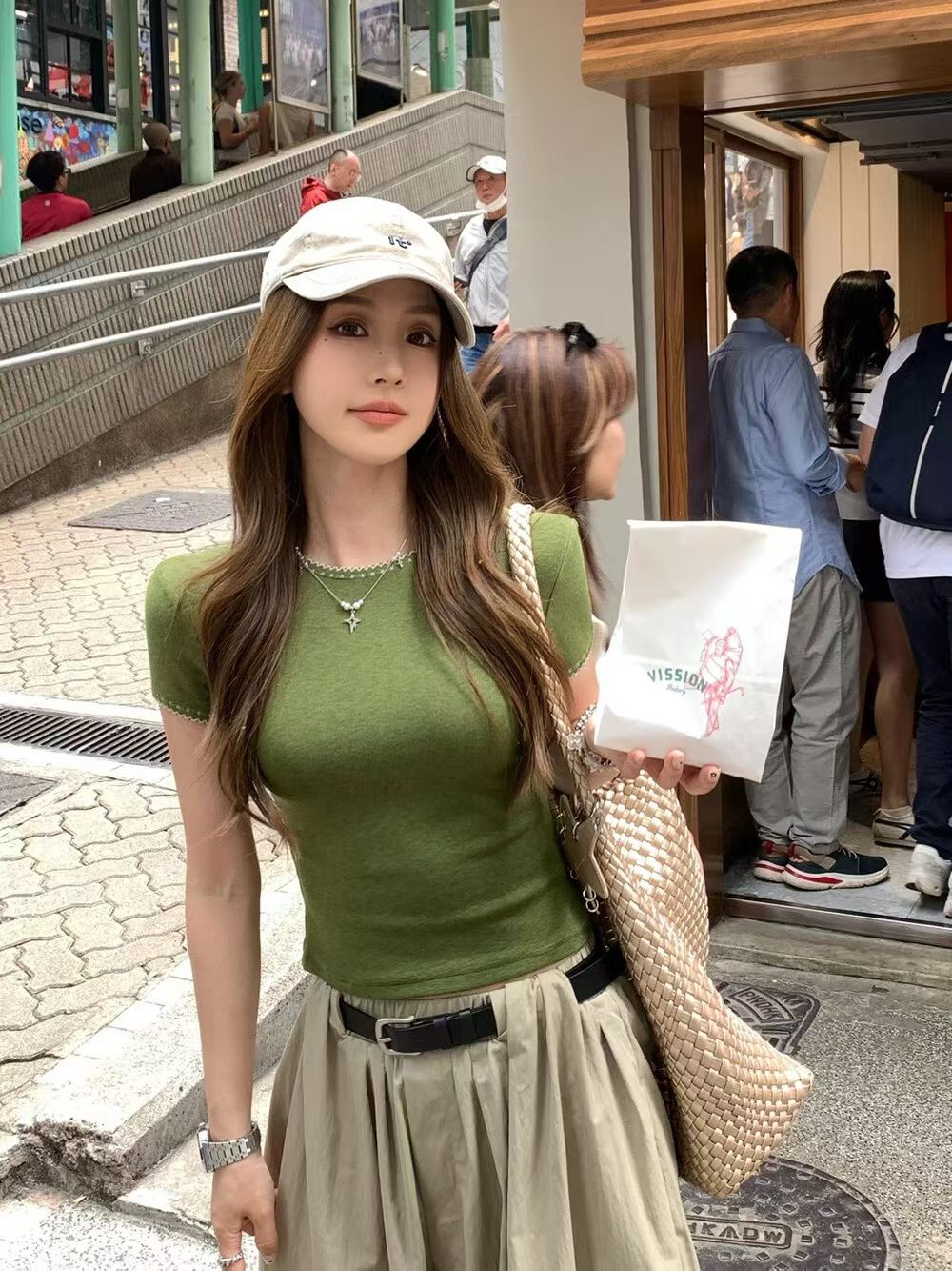 YJ -  設計感短T 立體扭摺彎刀休閒褲套裝   8895#