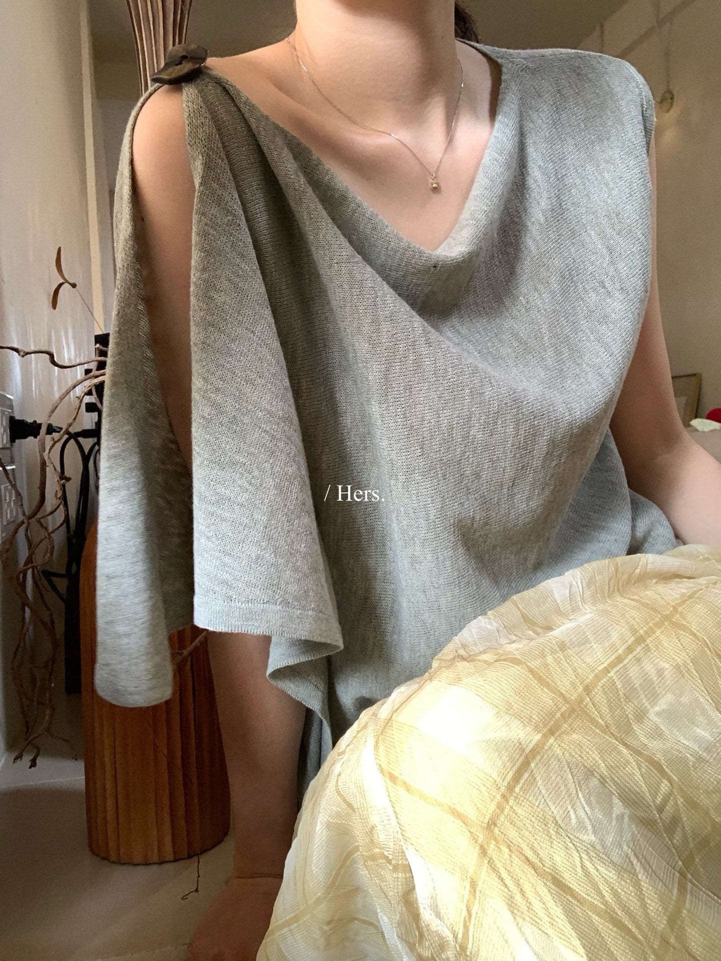 Hers - 一粒扣蕩領氣質針織衫   80509#