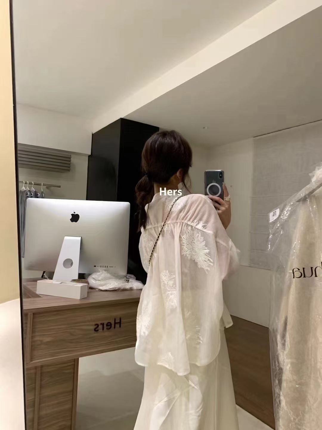 Hers - 超仙的一件刺繡襯衫&魚尾裙  20825#