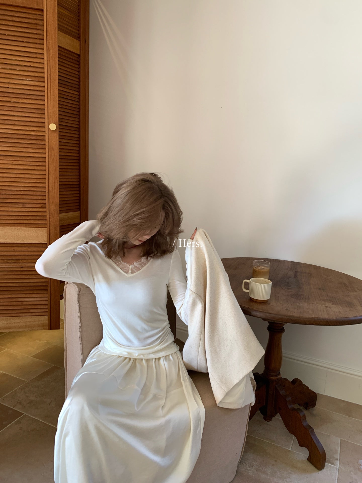 Hers - V領蕾絲打底衫  80107#