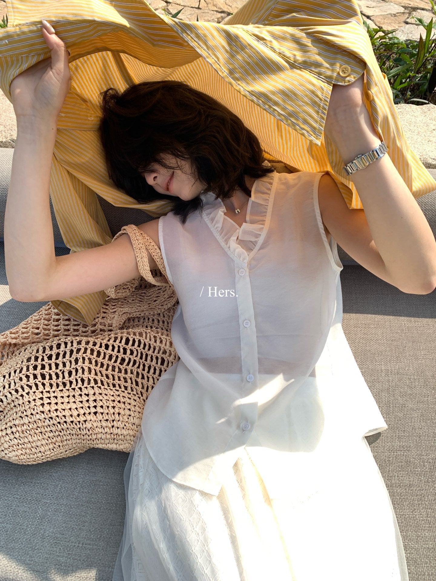 Hers - 波邊V領圍透背心    80325#