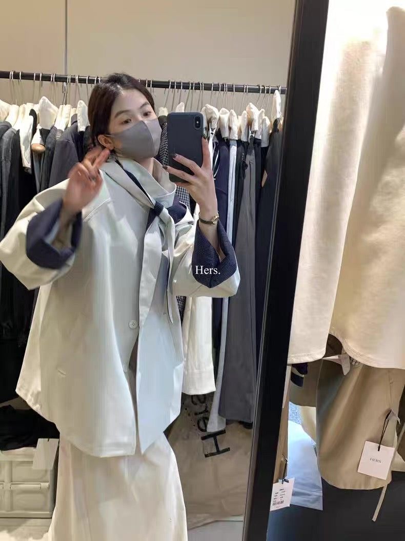 HERS - 帽型態領巾格紋立領風衣  92313#