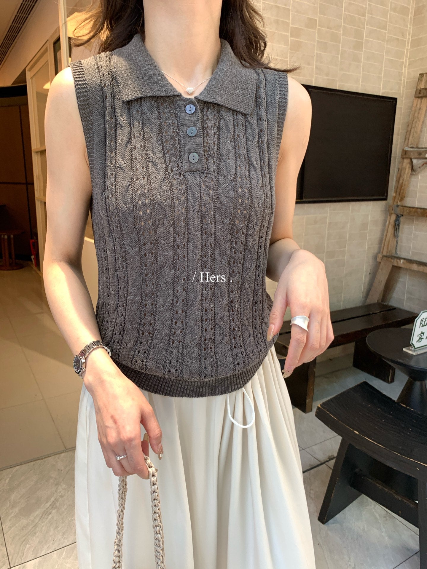 Hers - 3色簍空POLO背心    08175#