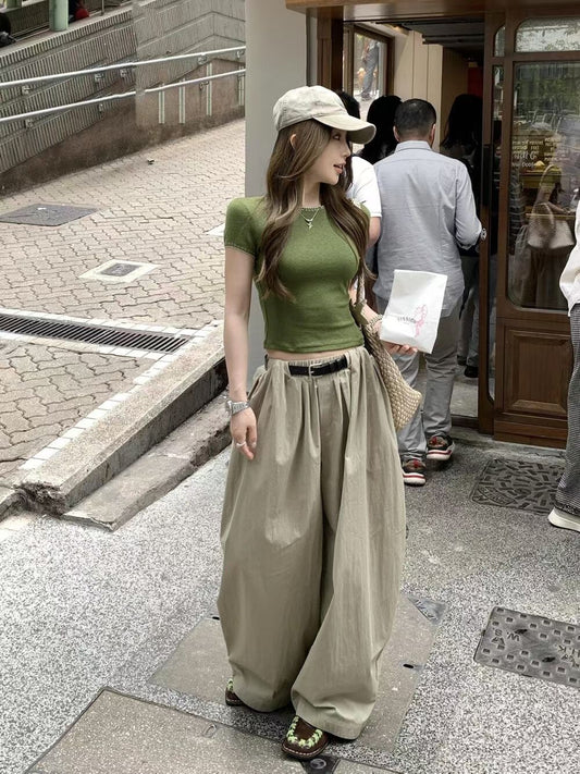 YJ -  設計感短T 立體扭摺彎刀休閒褲套裝   8895#