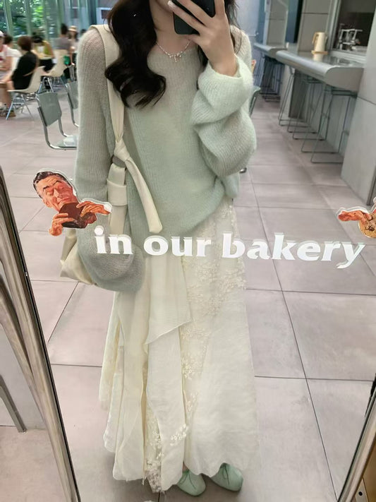 YJ - 薄荷綠柔針織蕾絲不規則半裙套裝    8806#