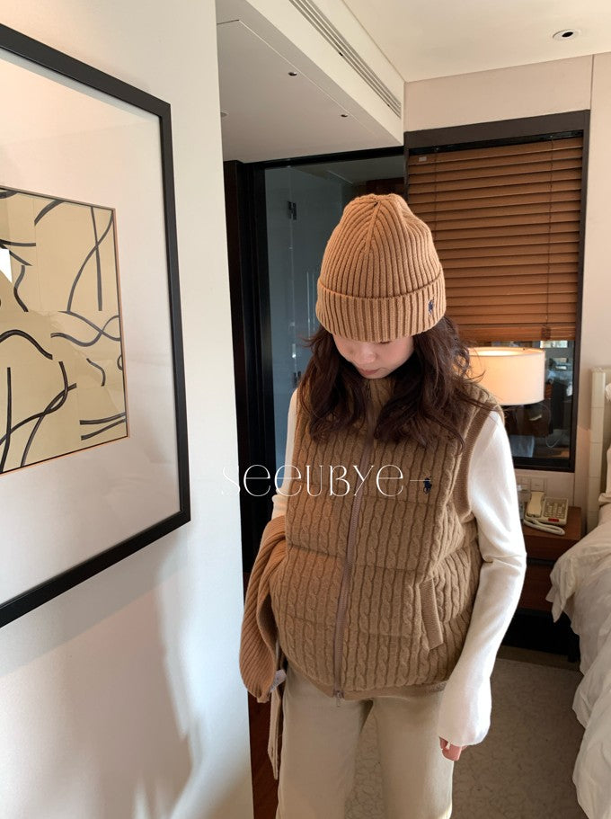 I miss - 麻花羽絨刺繡馬甲&毛線帽+圍巾  684#