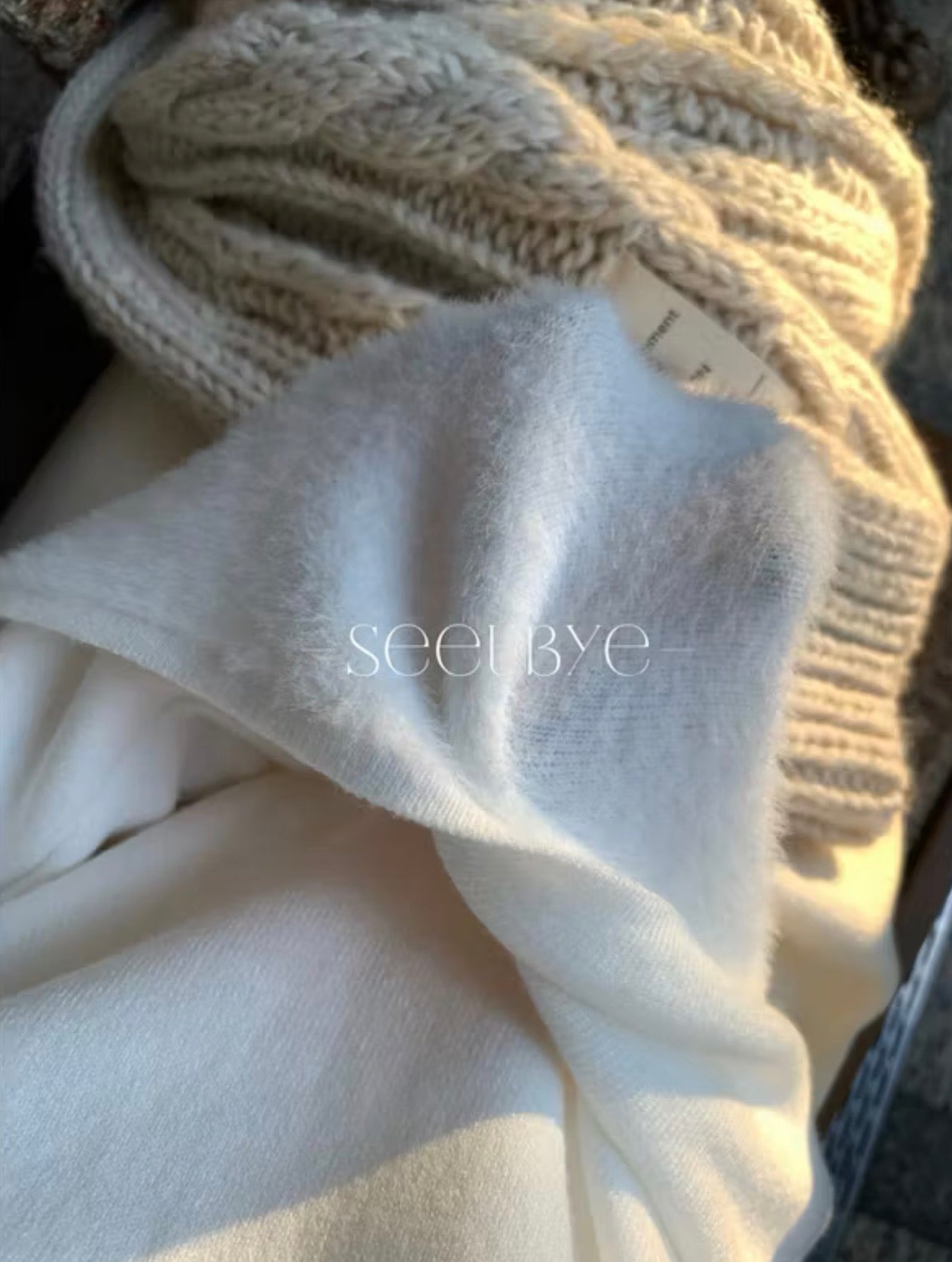 HERS> 加厚微領打底毛衣 10583#