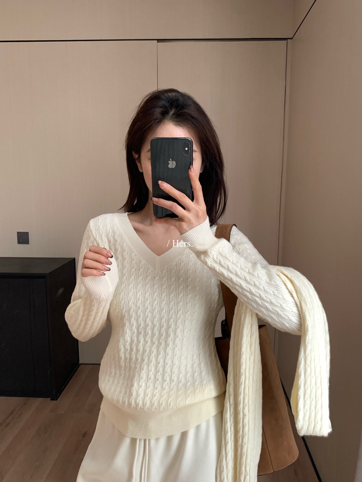 seeUbye - 帶圍巾V領針織  92810#