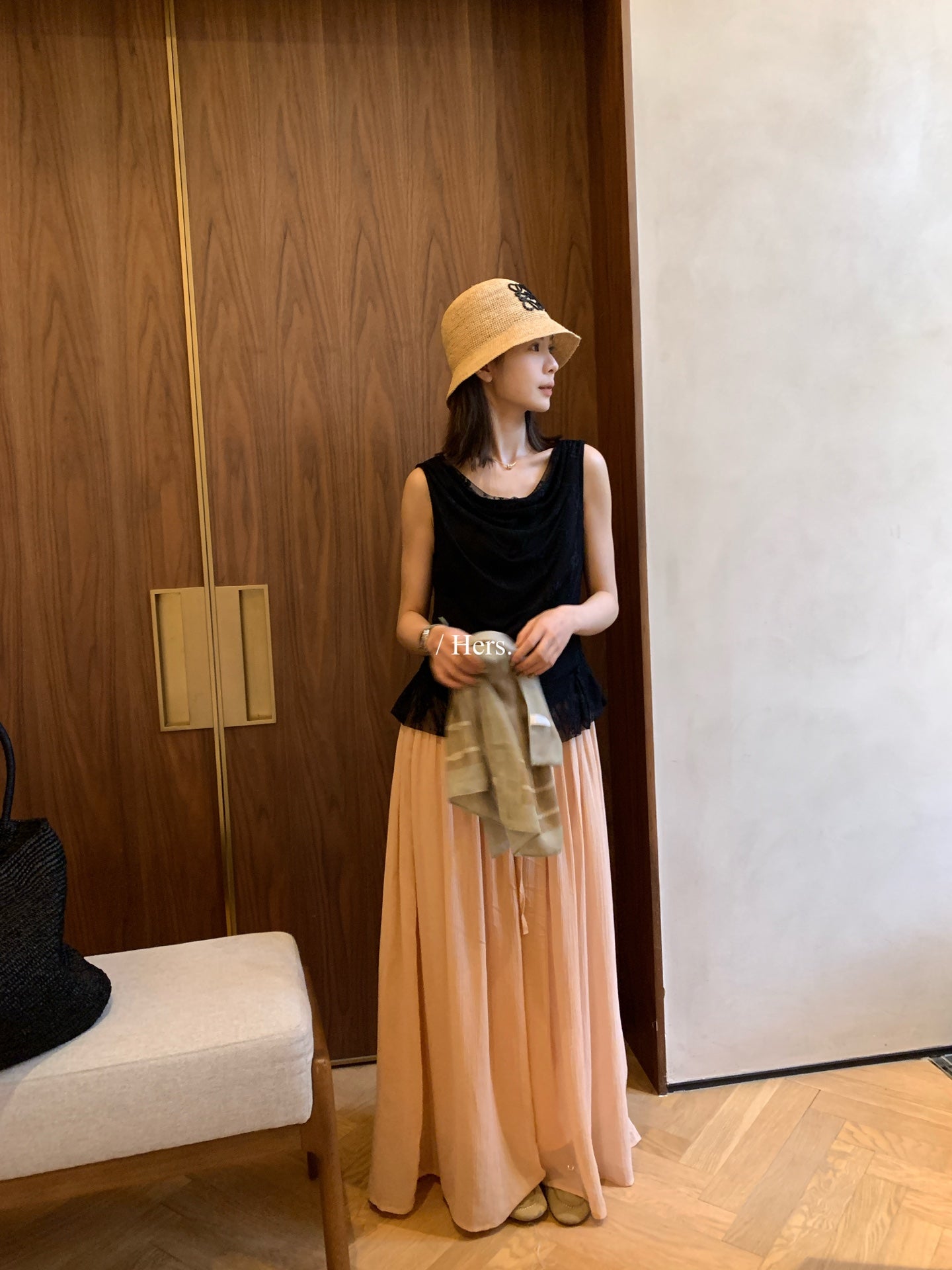 Hers - 蕩領蕾絲拼接設計背心   80527#