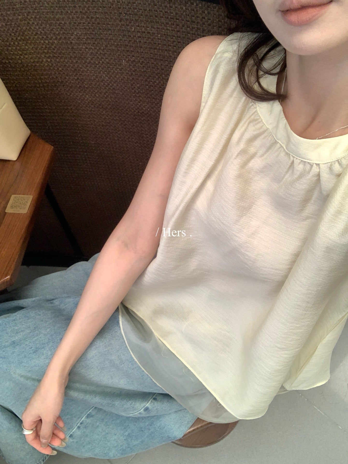 Hers - 肌理感無袖紗紗小衫   80354#