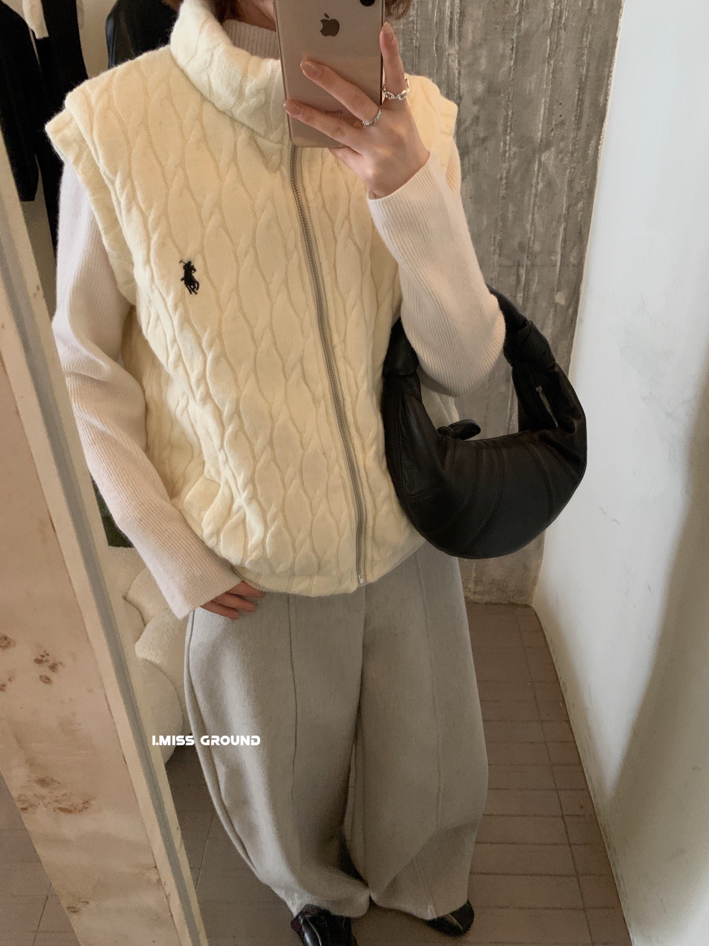 I miss - 麻花羽絨刺繡馬甲&毛線帽+圍巾  684#