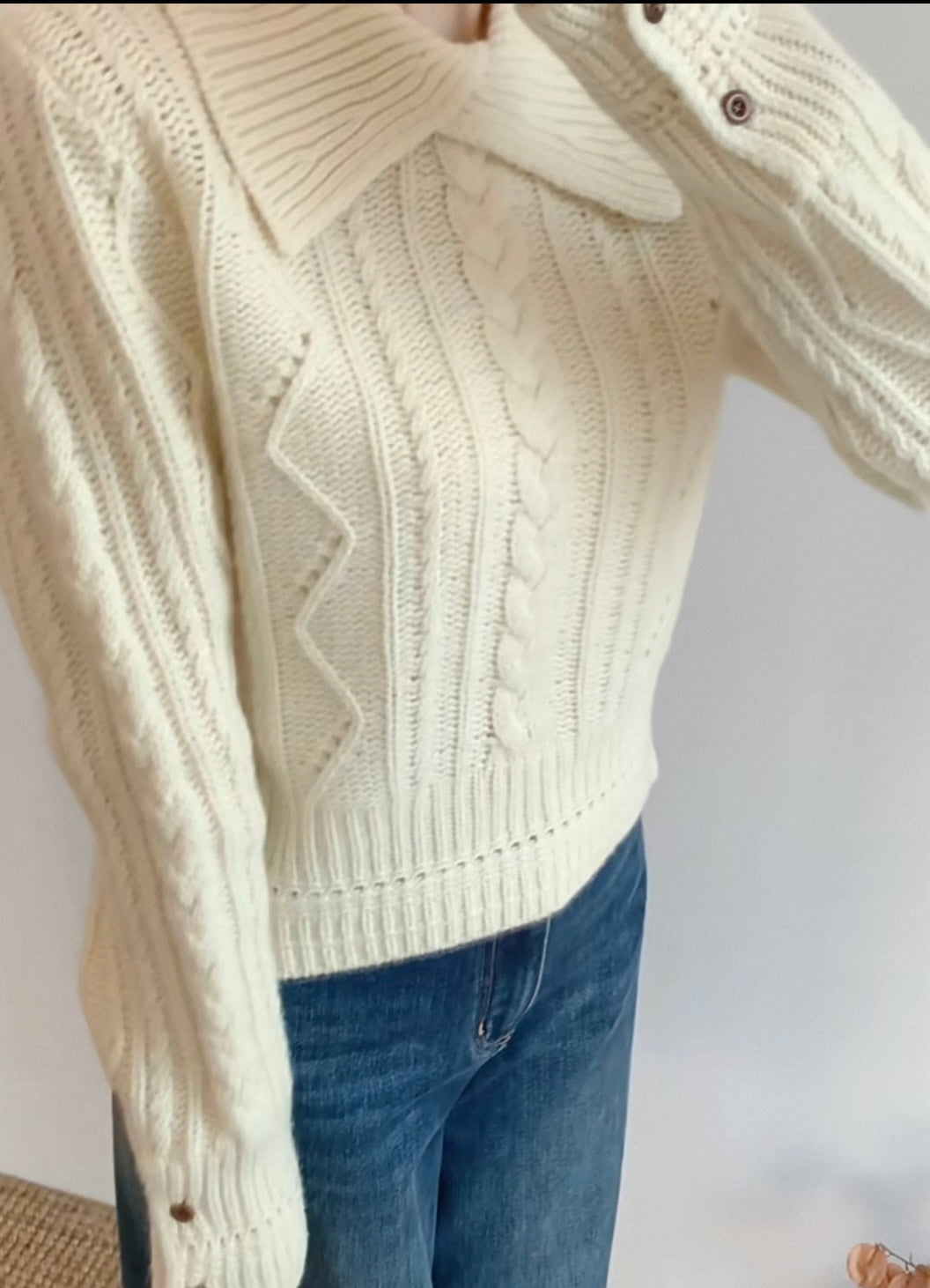 YJNN -  麻花翻領毛衣  438#