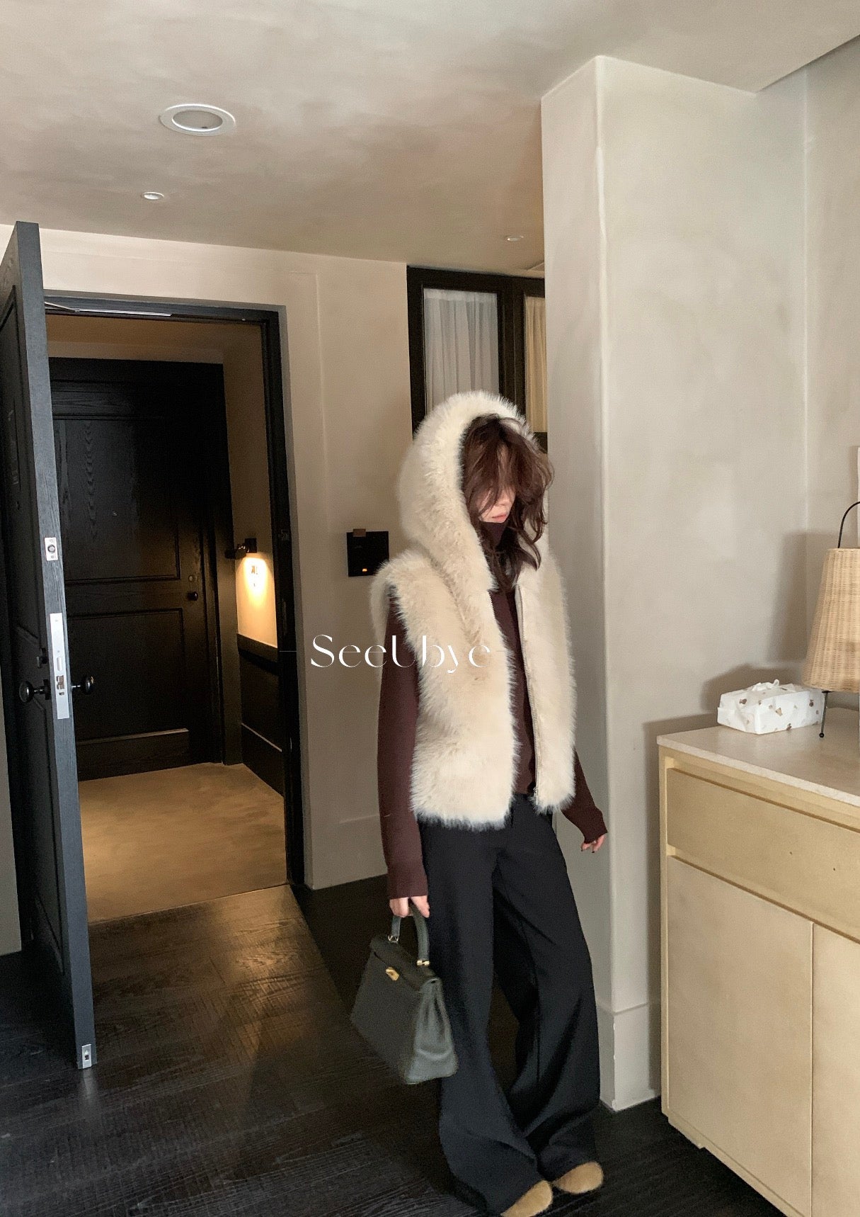 seeUbye - 皮草毛絨連帽馬甲  710#
