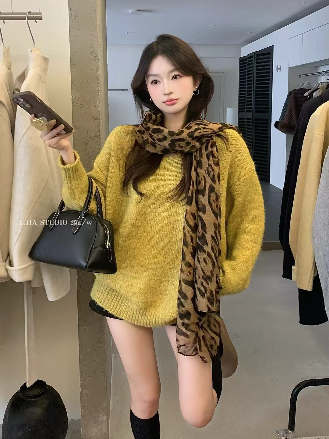 YJ - 帶絲巾大版毛衣  972#