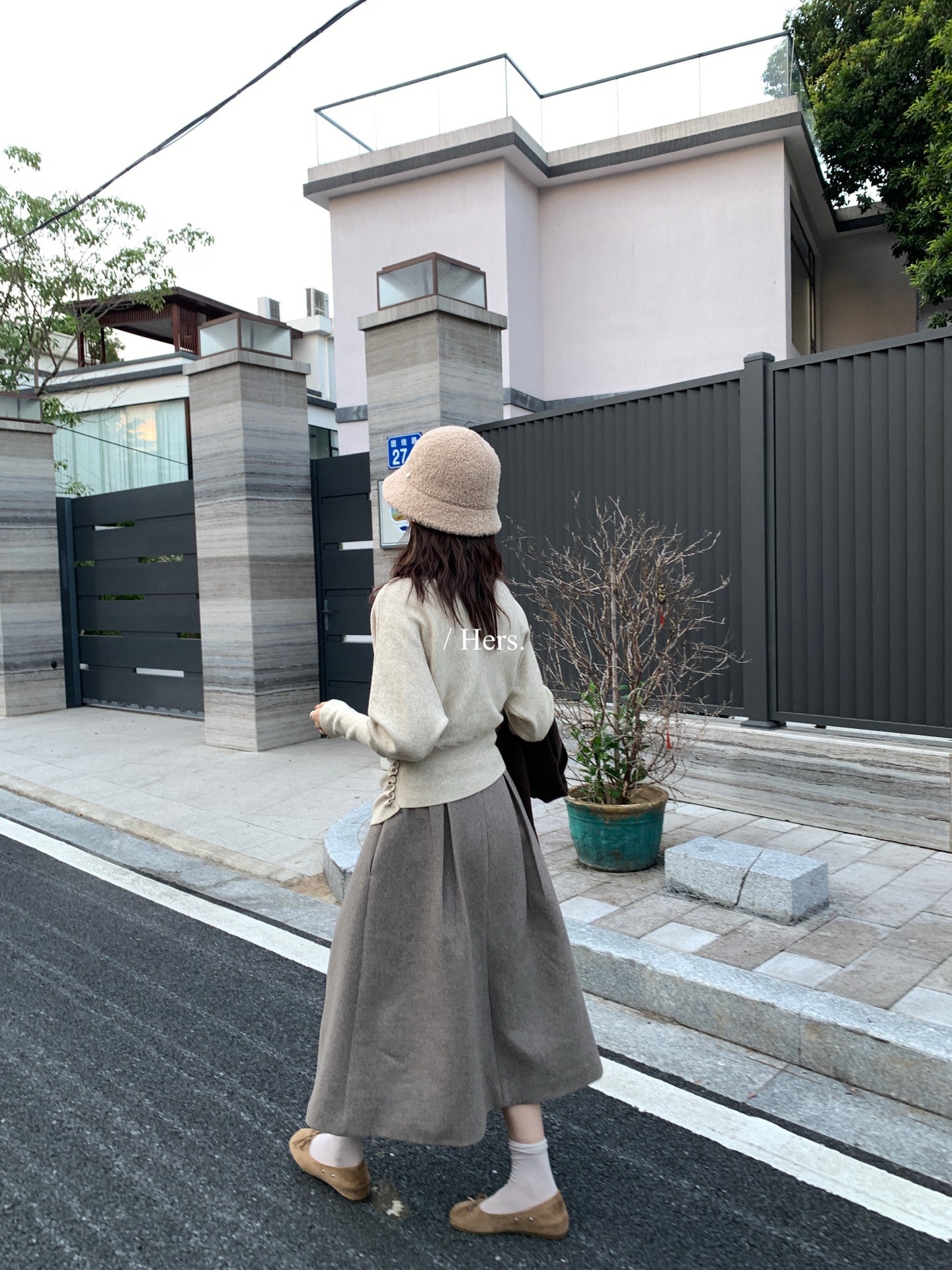 HERS - 掐腰顯瘦蕩領針織衫  925233#