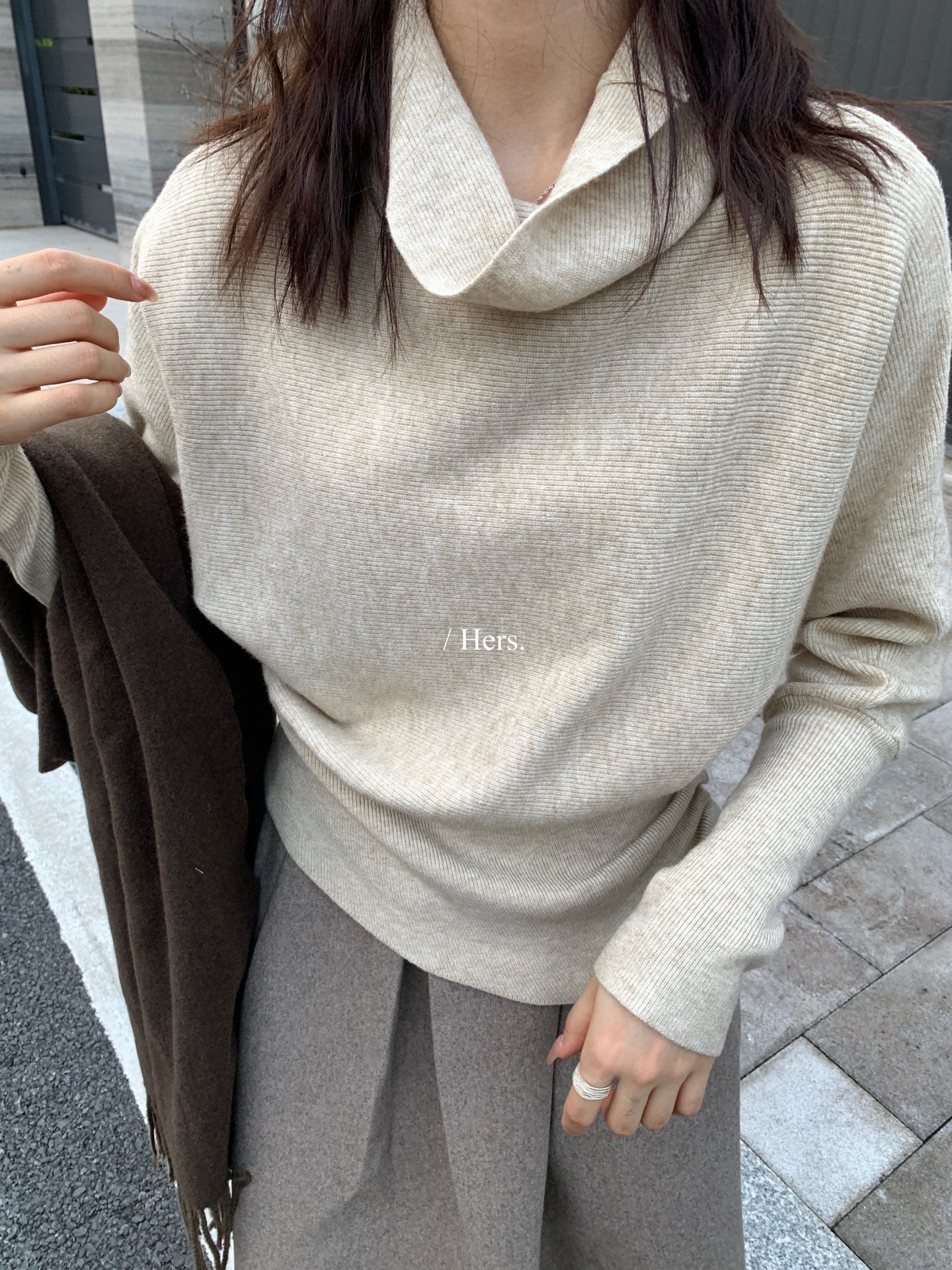 HERS - 掐腰顯瘦蕩領針織衫  925233#