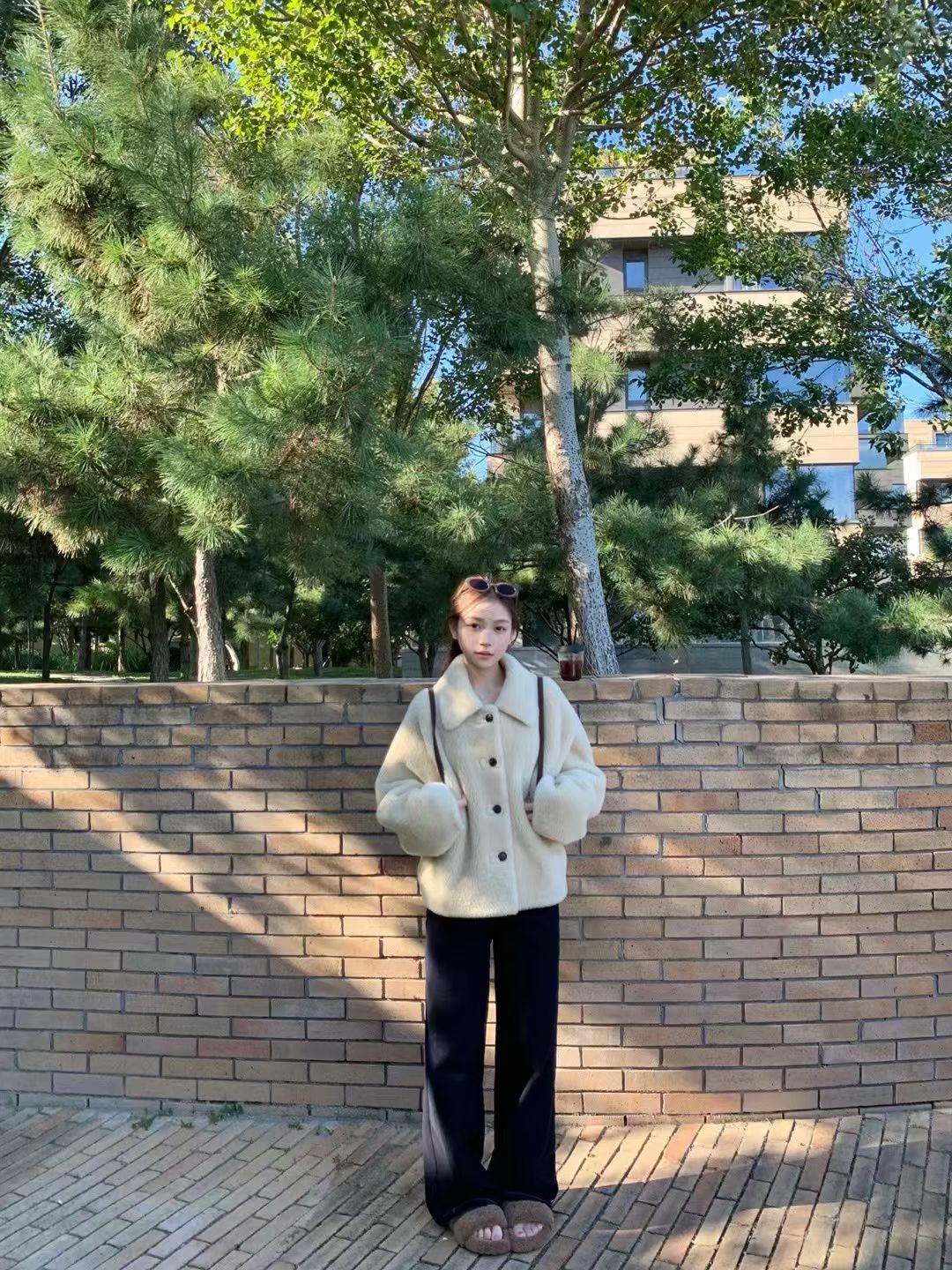 YJ - 奶黃白一體翻領羊羔毛外套 8356#